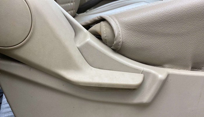 2020 Maruti Ertiga VXI AT SHVS, Petrol, Automatic, 44,163 km, Driver Side Adjustment Panel