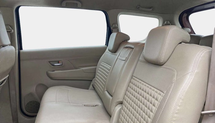 2020 Maruti Ertiga VXI AT SHVS, Petrol, Automatic, 44,163 km, Right Side Rear Door Cabin