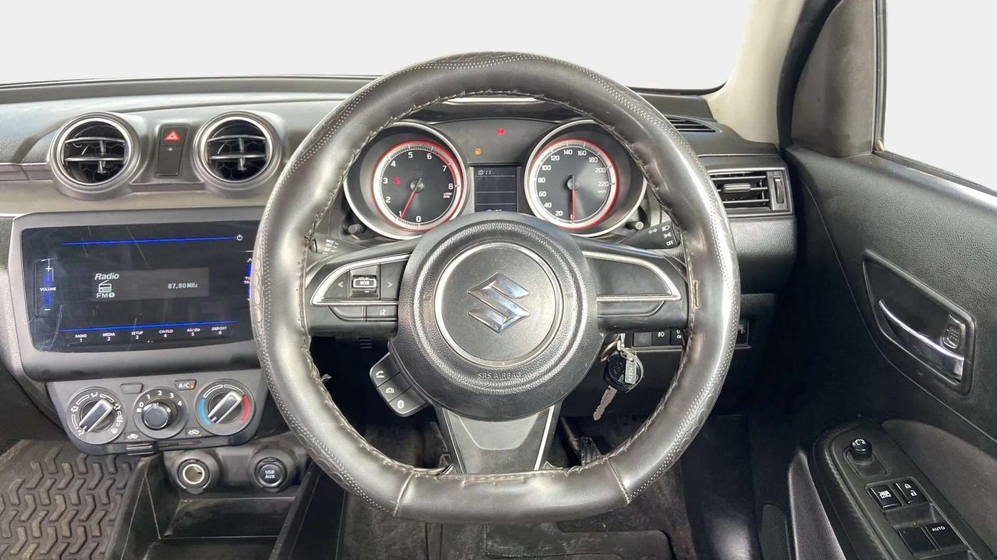 2021 Maruti Swift VXI, Petrol, Manual, 18,408 km, Steering Wheel Close Up