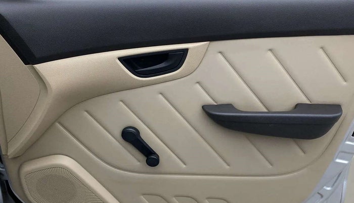 2018 Hyundai Eon D-LITE+, Petrol, Manual, 16,589 km, Driver Side Door Panels Control