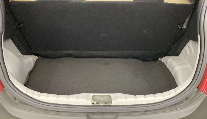 2018 Hyundai Eon D-LITE+, Petrol, Manual, 16,589 km, Boot Inside