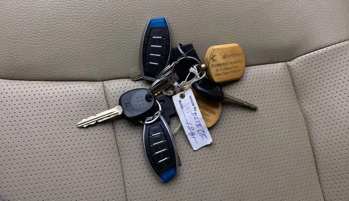 2018 Hyundai Eon D-LITE+, Petrol, Manual, 16,589 km, Key Close Up