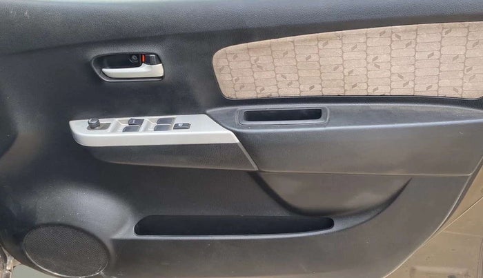 2014 Maruti Wagon R 1.0 VXI, Petrol, Manual, 79,232 km, Driver Side Door Panels Control