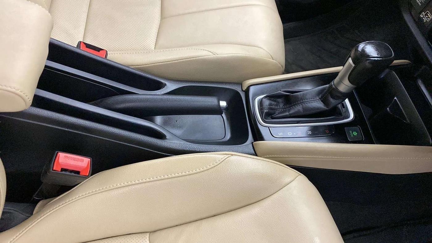 2022 Honda City 1.5L I-VTEC ZX CVT, Petrol, Automatic, 16,852 km, Gear Lever