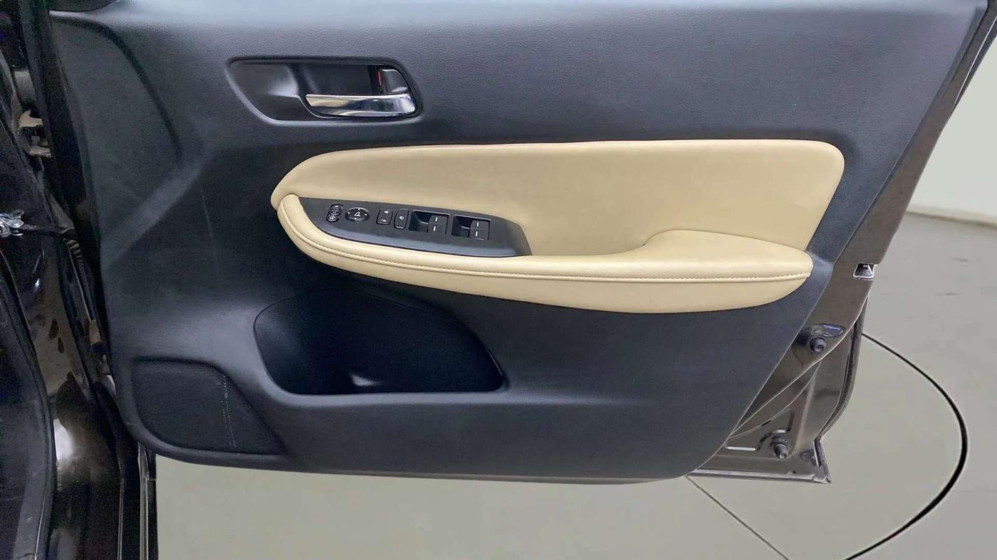 2022 Honda City 1.5L I-VTEC ZX CVT, Petrol, Automatic, 16,852 km, Driver Side Door Panels Control