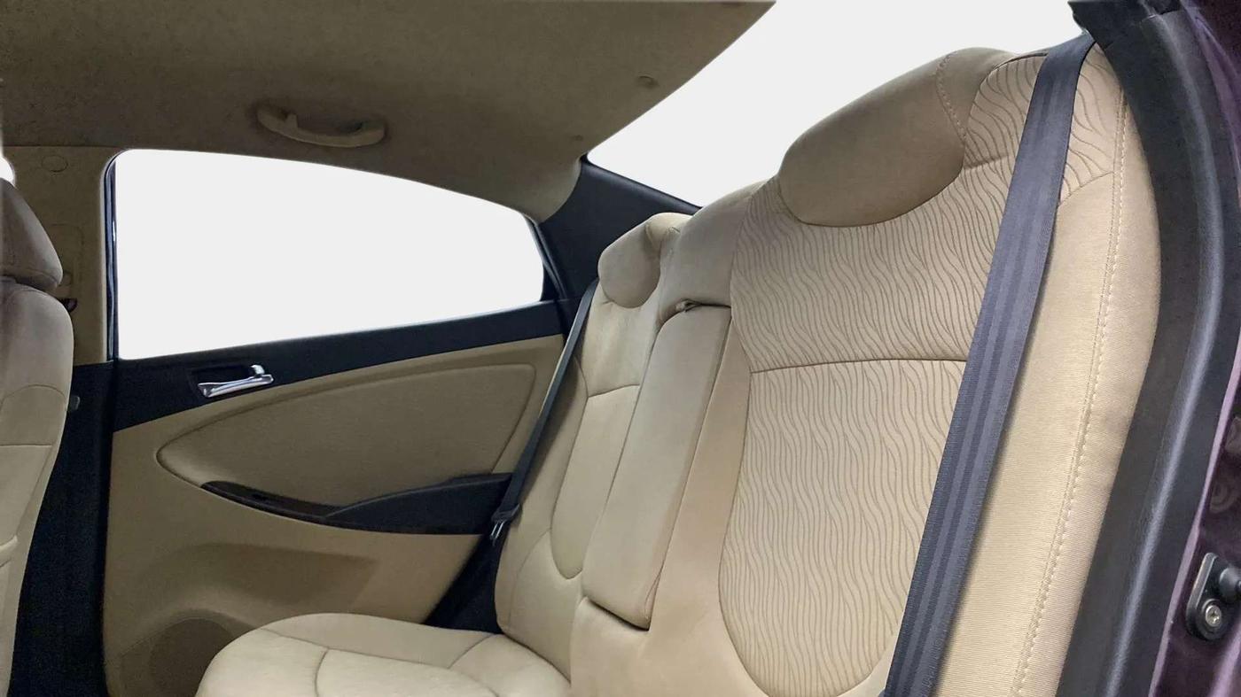 2012 Hyundai Verna FLUIDIC 1.6 VTVT EX, Petrol, Manual, 52,744 km, Right Side Rear Door Cabin