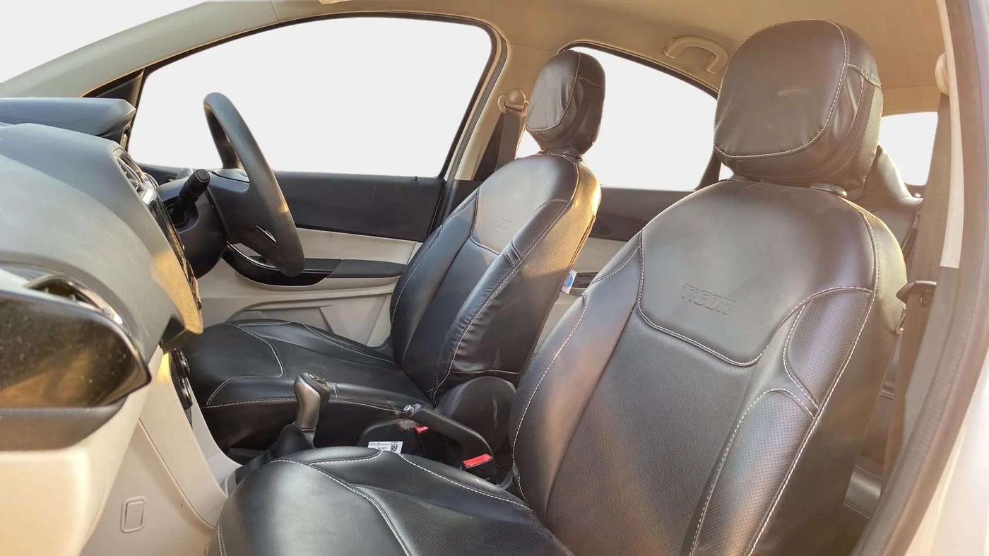 2022 Tata TIGOR XZ PLUS CNG, CNG, Manual, 41,196 km, Right Side Front Door Cabin