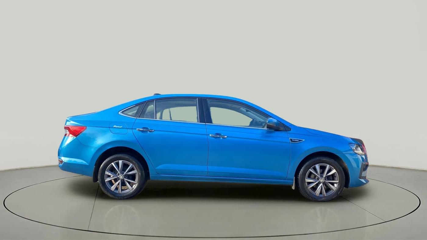 2022 Skoda SLAVIA STYLE 1.0L TSI AT, Petrol, Automatic, 20,665 km, Right Side