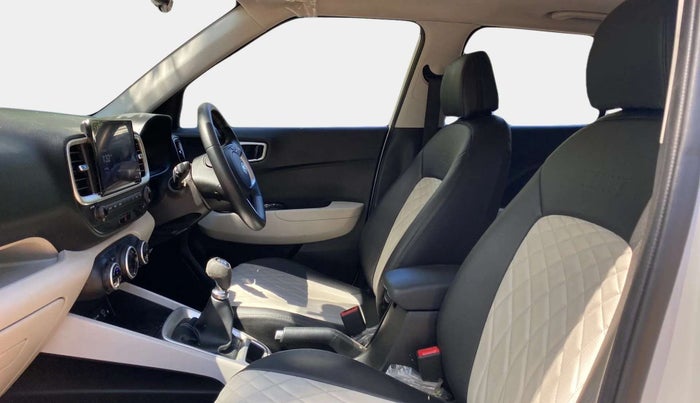 2022 Hyundai VENUE SX 1.2 PETROL, Petrol, Manual, 24,735 km, Right Side Front Door Cabin