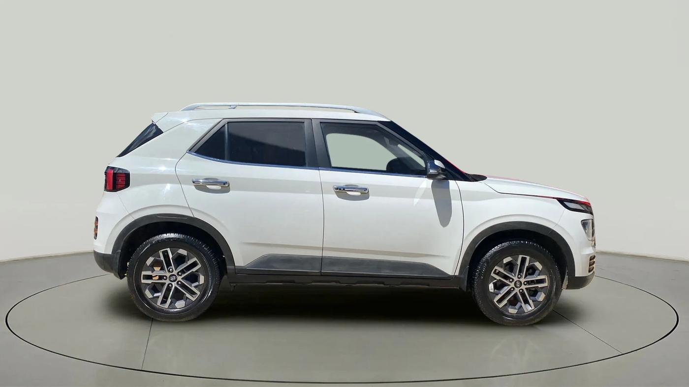 2022 Hyundai VENUE SX 1.2 PETROL, Petrol, Manual, 24,735 km, Right Side