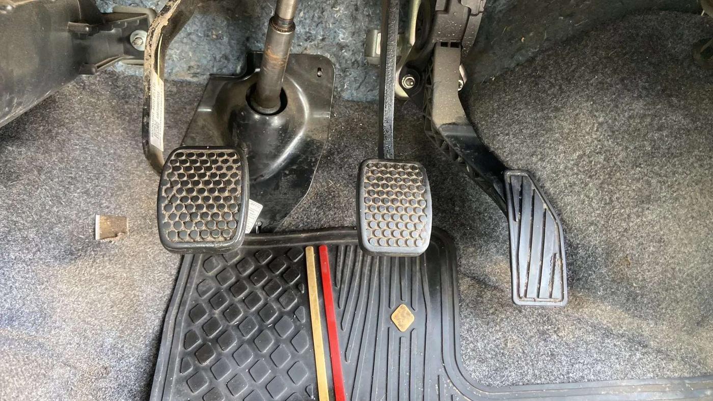 2021 Maruti Alto LXI, Petrol, Manual, 21,810 km, Pedals