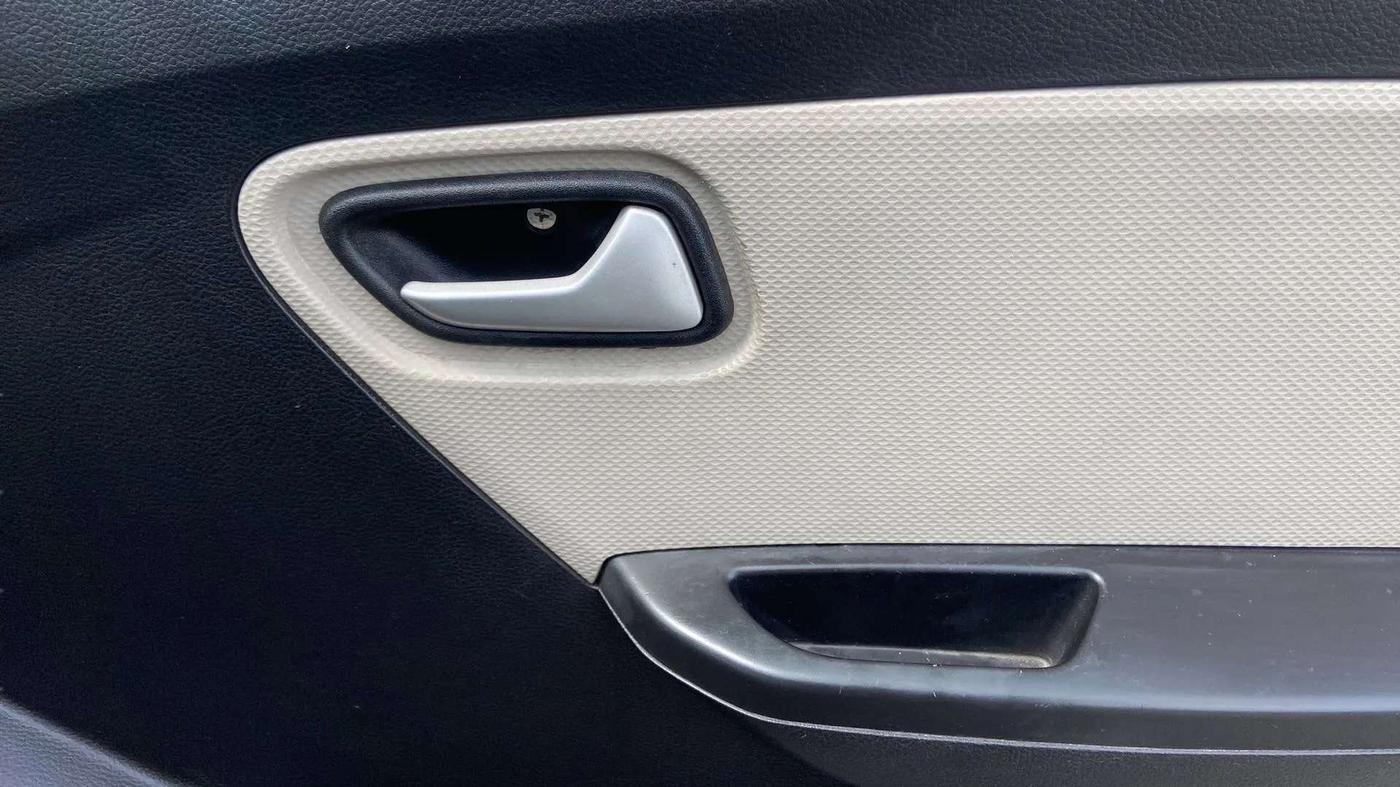2021 Maruti Alto LXI, Petrol, Manual, 21,810 km, Driver Side Door Panels Control