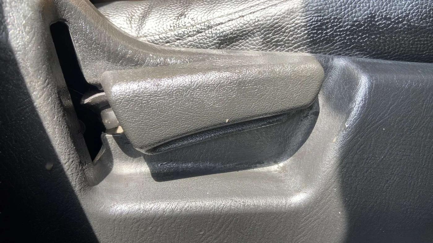 2021 Maruti Alto LXI, Petrol, Manual, 21,810 km, Driver Side Adjustment Panel