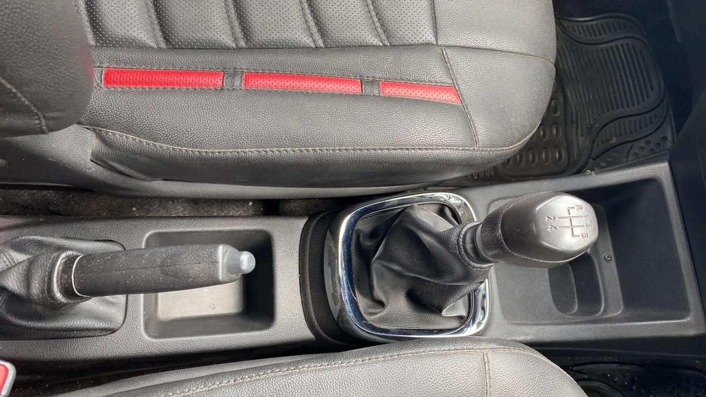 2017 Renault Kwid RXT 0.8, Petrol, Manual, 9,814 km, Gear Lever