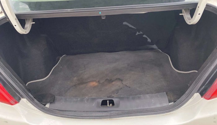 2015 Maruti Swift Dzire ZXI, Petrol, Manual, 54,335 km, Boot Inside