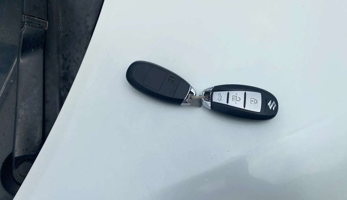 2015 Maruti Swift Dzire ZXI, Petrol, Manual, 54,335 km, Key Close Up