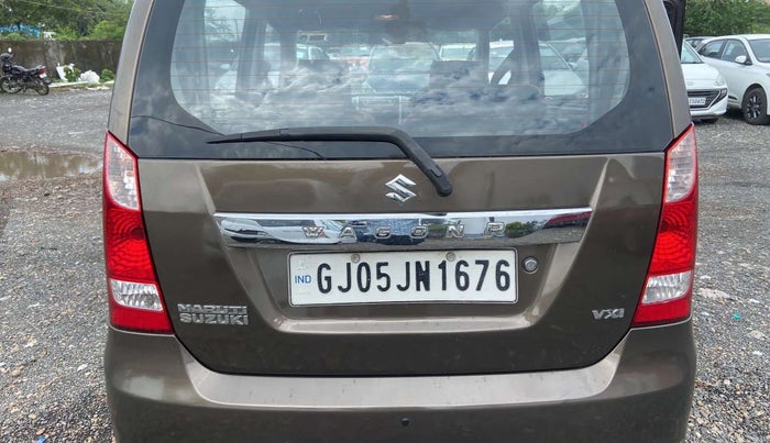 2015 Maruti Wagon R 1.0 VXI, Petrol, Manual, 43,355 km, Dicky (Boot door) - Minor scratches