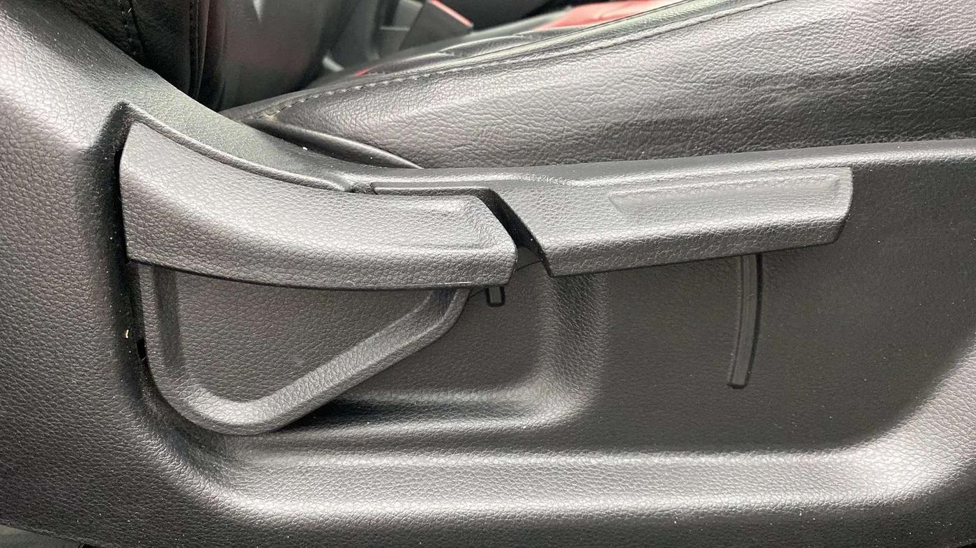 2020 KIA SELTOS HTK PLUS 1.5, Petrol, Manual, 34,572 km, Driver Side Adjustment Panel