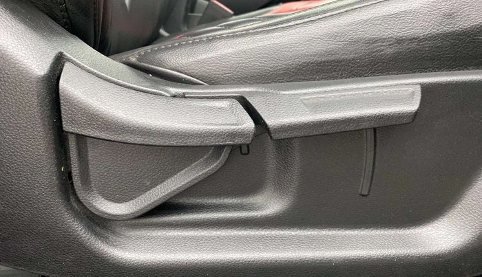 2020 KIA SELTOS HTK PLUS 1.5, Petrol, Manual, 34,572 km, Driver Side Adjustment Panel