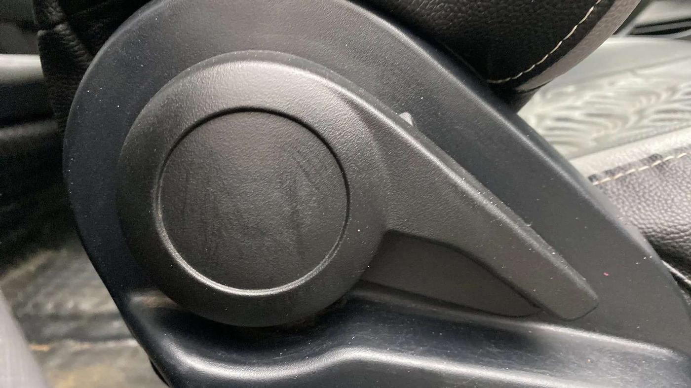 2021 Tata ALTROZ XE PETROL, Petrol, Manual, 38,551 km, Driver Side Adjustment Panel