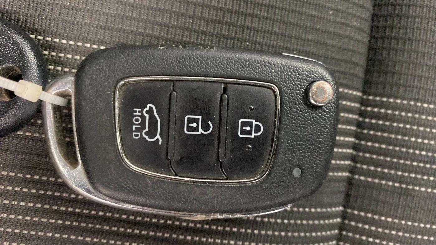 2020 Hyundai VENUE SX 1.0 TURBO, Petrol, Manual, 26,837 km, Key Close Up