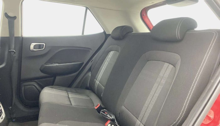 2020 Hyundai VENUE SX 1.0 TURBO, Petrol, Manual, 26,837 km, Right Side Rear Door Cabin