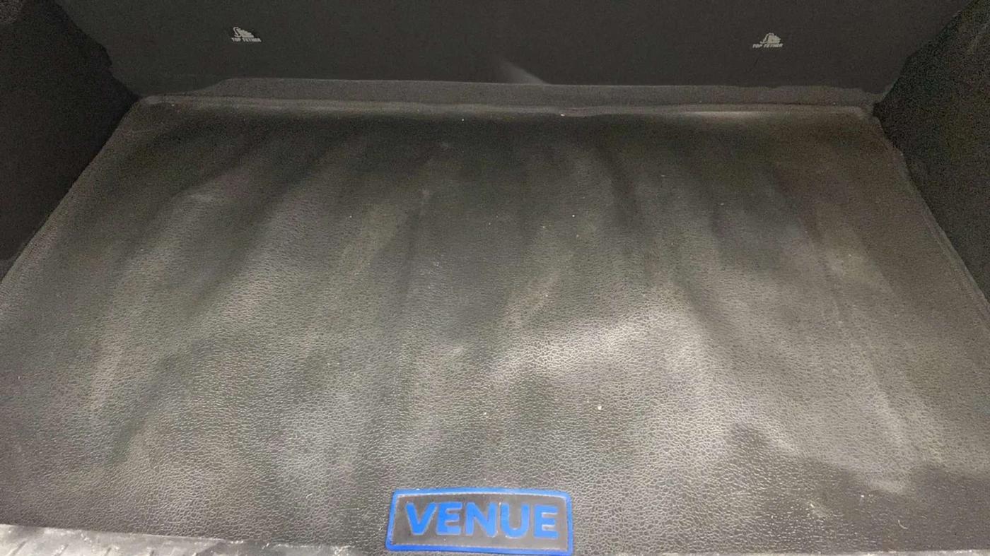 2020 Hyundai VENUE SX 1.0 TURBO, Petrol, Manual, 26,837 km, Boot Inside