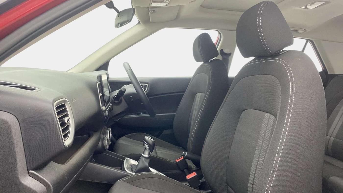 2020 Hyundai VENUE SX 1.0 TURBO, Petrol, Manual, 26,837 km, Right Side Front Door Cabin