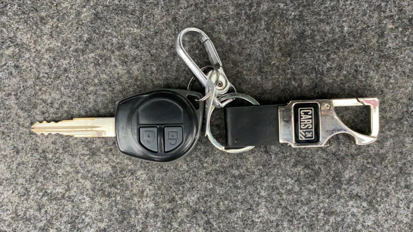2019 Maruti Alto VXI, Petrol, Manual, 11,947 km, Key Close Up