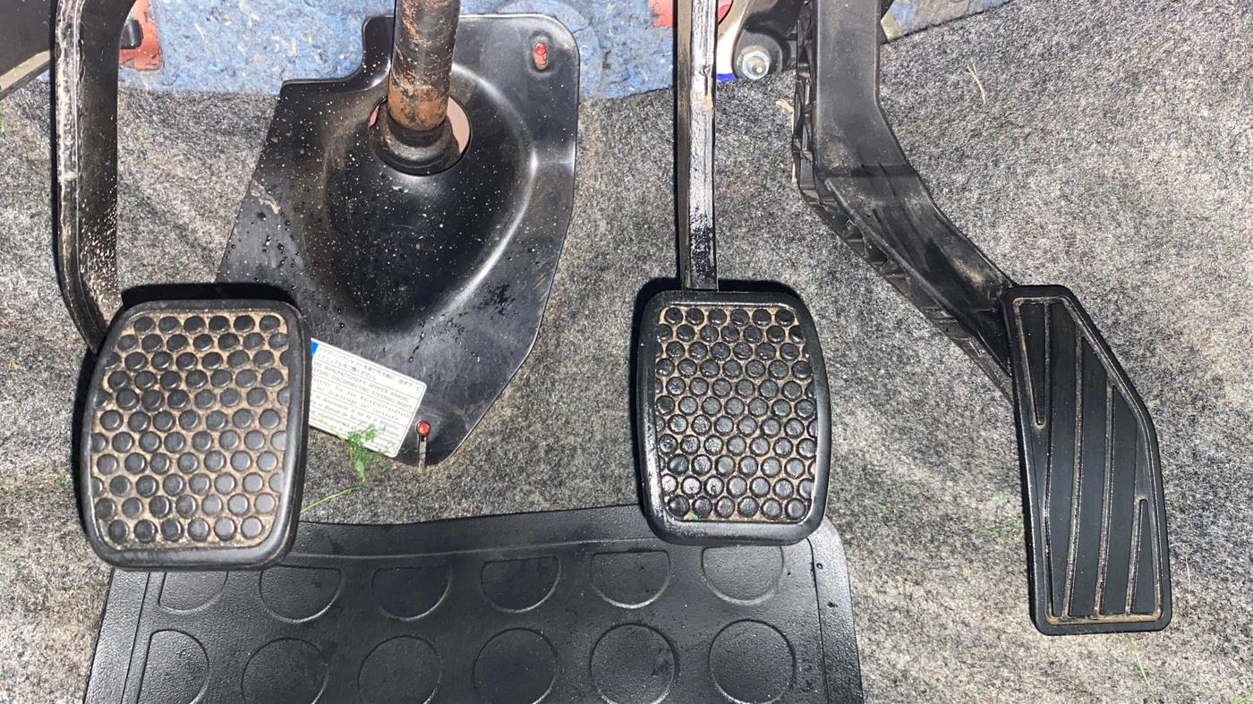 2019 Maruti Alto VXI, Petrol, Manual, 11,947 km, Pedals