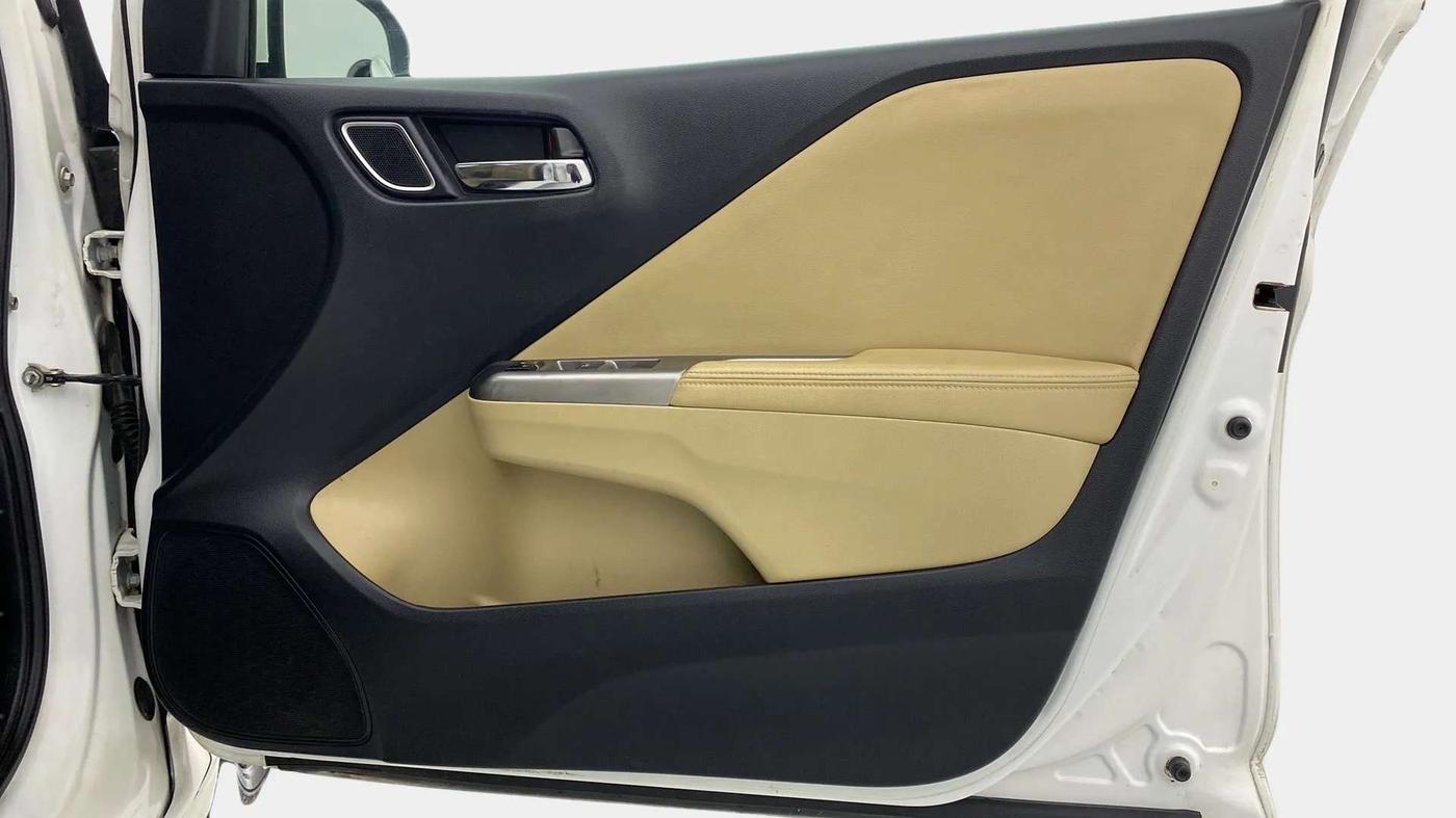 2017 Honda City 1.5L I-VTEC ZX CVT, Petrol, Automatic, 58,687 km, Driver Side Door Panels Control