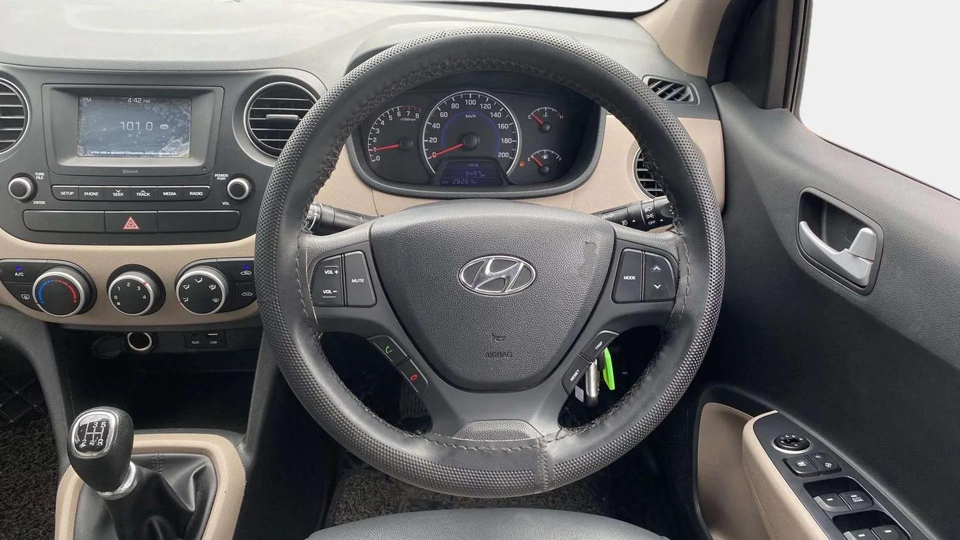 2017 Hyundai Grand i10 SPORTZ 1.2 KAPPA VTVT, Petrol, Manual, 28,514 km, Steering Wheel Close Up