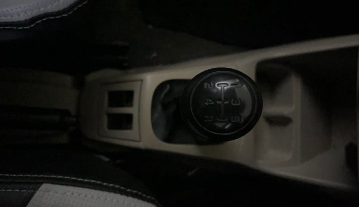 2021 Maruti Alto VXI, CNG, Manual, 71,690 km, Gear Lever