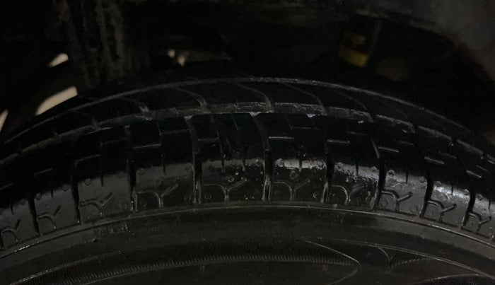 2021 Maruti Alto VXI, CNG, Manual, 71,690 km, Right Rear Tyre Tread
