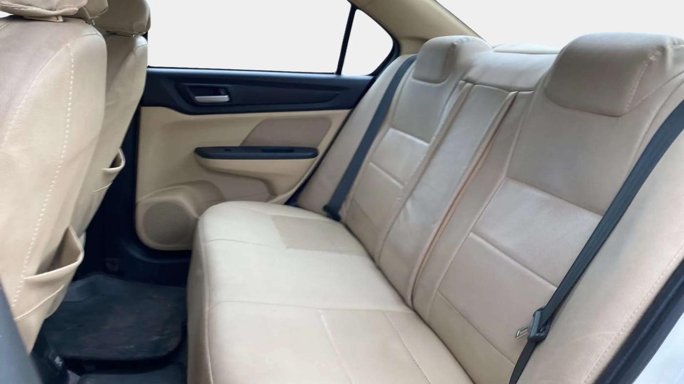 2021 Honda Amaze 1.2L I-VTEC VX, Petrol, Manual, 38,791 km, Right Side Rear Door Cabin