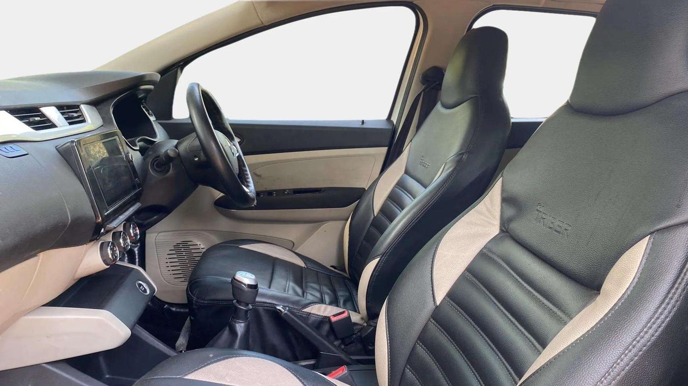 2020 Renault TRIBER RXZ, Petrol, Manual, 39,630 km, Right Side Front Door Cabin