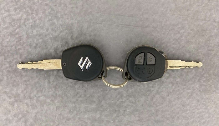 2018 Maruti Dzire VXI, Petrol, Manual, 71,920 km, Key Close Up