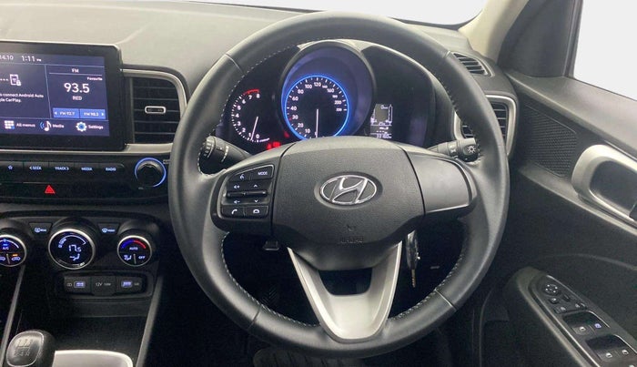 2022 Hyundai VENUE S+ 1.2, Petrol, Manual, 33,137 km, Steering Wheel Close Up