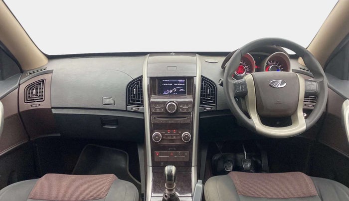 2014 Mahindra XUV500 W6, Diesel, Manual, 54,395 km, Dashboard