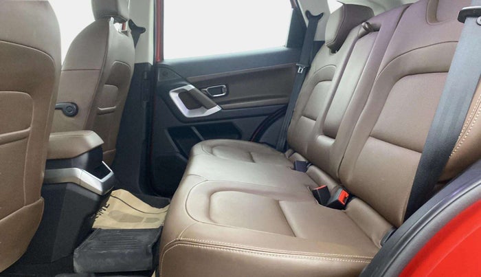 2020 Tata Harrier XZ 2.0L DUAL TONE, Diesel, Manual, 55,619 km, Right Side Rear Door Cabin