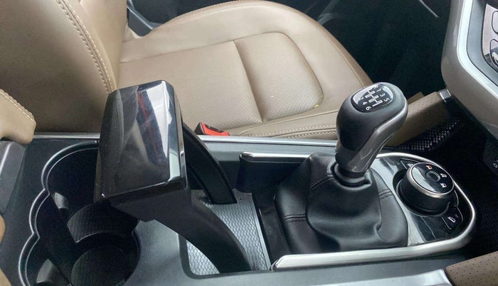 2020 Tata Harrier XZ 2.0L DUAL TONE, Diesel, Manual, 55,619 km, Gear Lever