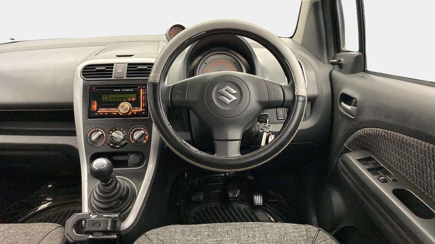 2013 Maruti Ritz VXI, Petrol, Manual, 39,700 km, Steering Wheel Close Up