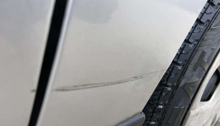 2013 Maruti Ritz VXI, Petrol, Manual, 39,700 km, Right fender - Slightly dented