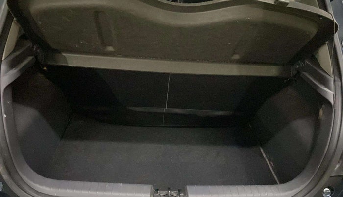 2019 Hyundai GRAND I10 NIOS SPORTZ AMT 1.2 KAPPA VTVT, Petrol, Automatic, 25,674 km, Boot Inside
