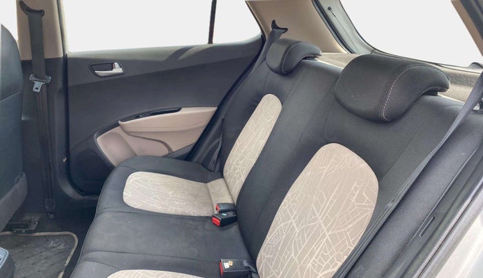 2016 Hyundai Grand i10 ASTA (O) 1.2 KAPPA VTVT, Petrol, Manual, 68,139 km, Right Side Rear Door Cabin