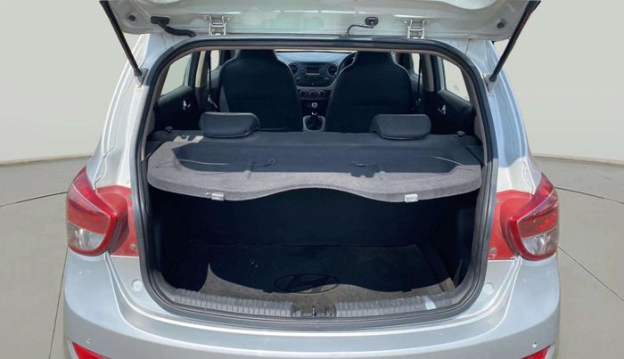 2016 Hyundai Grand i10 ASTA (O) 1.2 KAPPA VTVT, Petrol, Manual, 68,139 km, Boot Inside