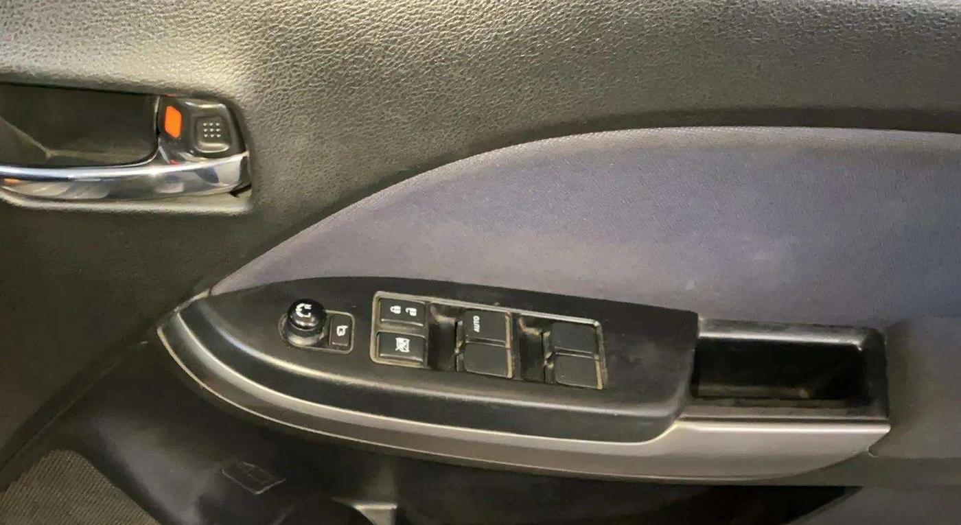 2019 Maruti Baleno ZETA PETROL 1.2, Petrol, Manual, 69,482 km, Driver Side Door Panels Control