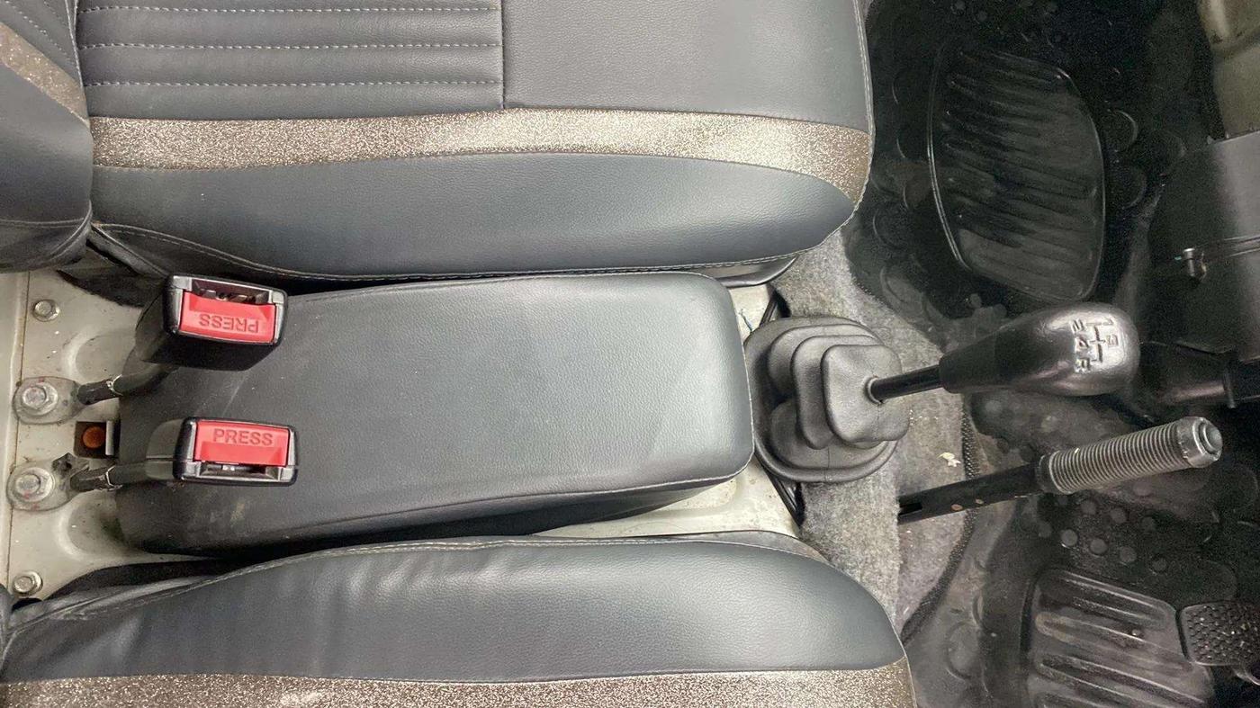 2016 Maruti OMNI E 8 STR, Petrol, Manual, 73,251 km, Gear Lever