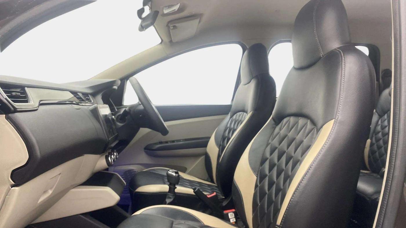 2021 Renault TRIBER RXT, Petrol, Manual, 44,602 km, Right Side Front Door Cabin