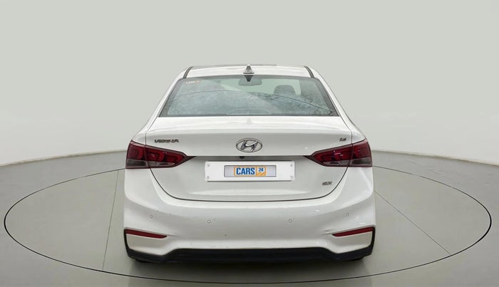 2018 Hyundai Verna 1.6 VTVT SX (O) AT, Petrol, Automatic, 1,14,954 km, Back/Rear